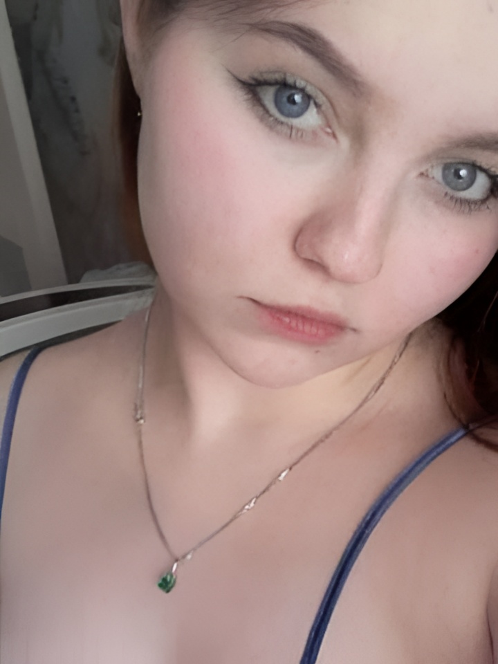 Алина привлекальеная девушка из Керчи цена от 4000 руб