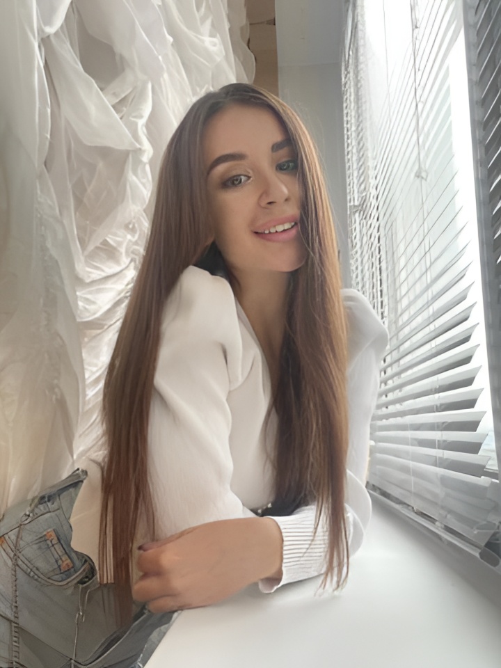 Индивидуалка Алиса, доступна для личного знакомства от 10000 руб