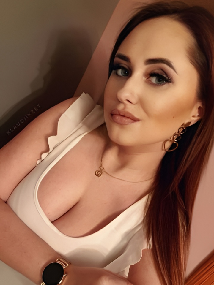 Елена привлекальеная девушка из Керчи цена от 2000 руб