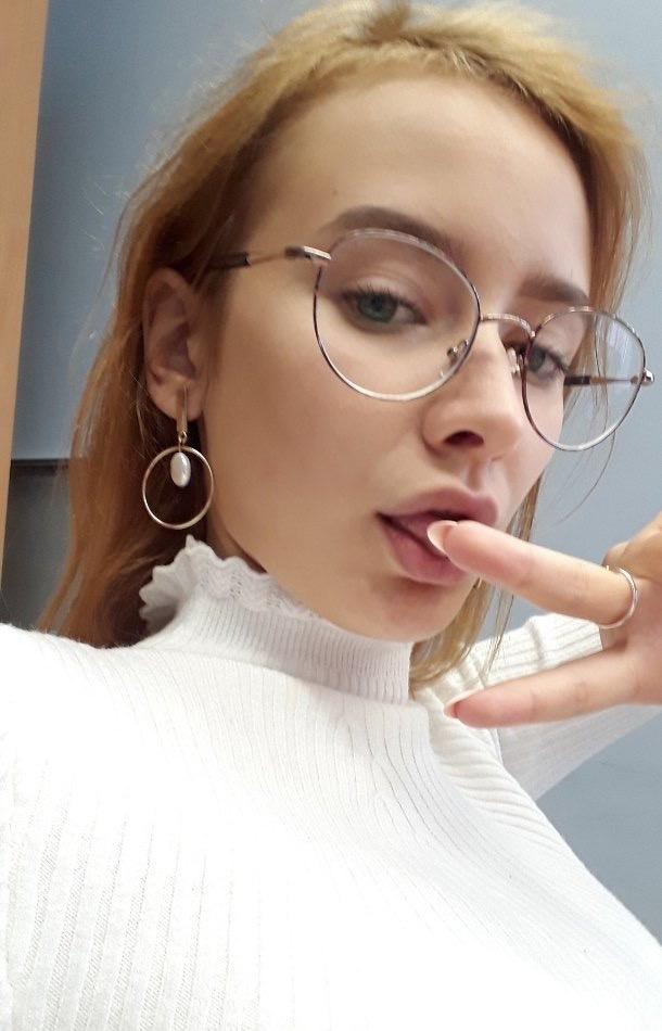 Лилиана привлекательная девушка из Керчи цена от 5000 руб