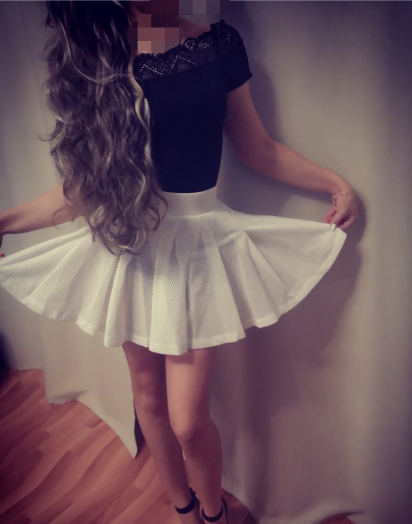 Надя привлекальеная девушка из Керчи цена от 3500 руб