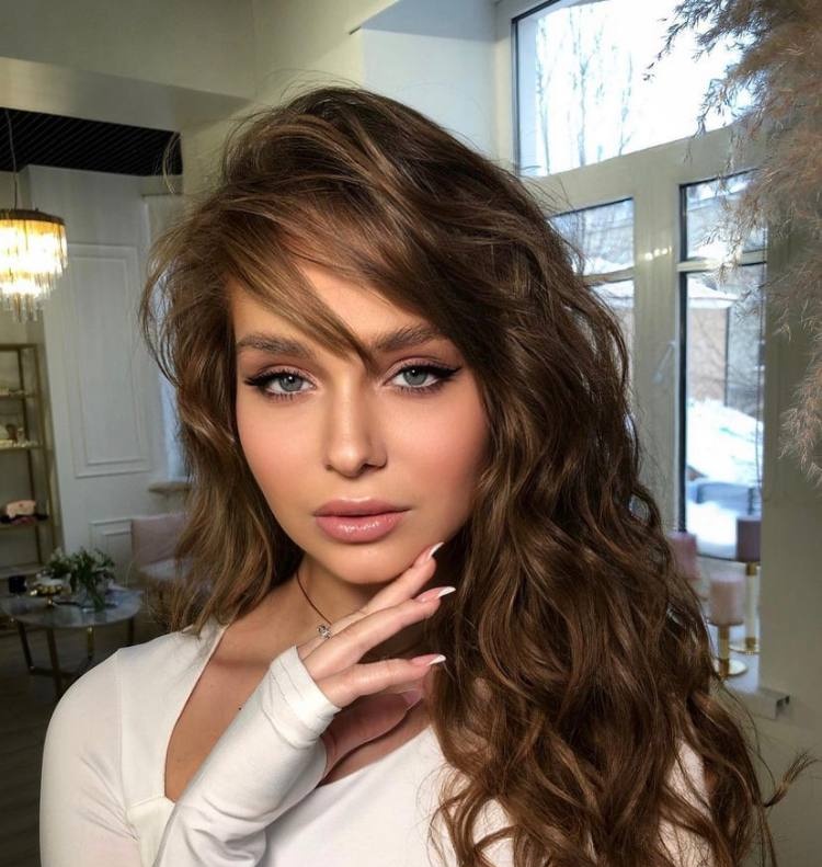 Юлия привлекальеная девушка из Керчи цена от 8000 руб