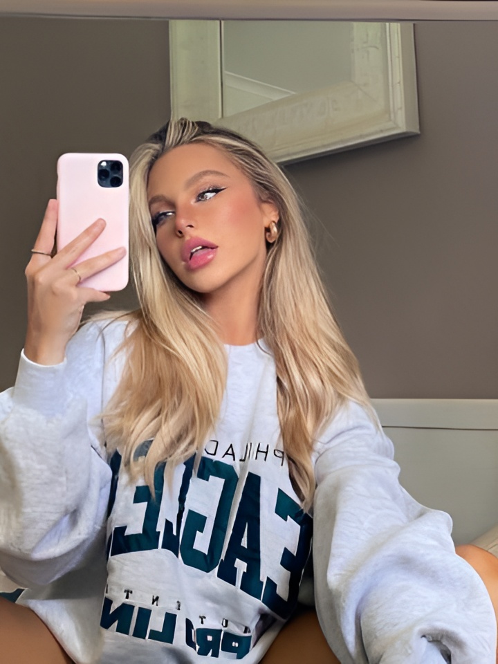 Индивидуалка Адель, доступна для личного знакомства от 1500 руб