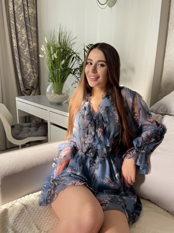 Алиса привлекательная девушка из Керчи цена от 10000 руб