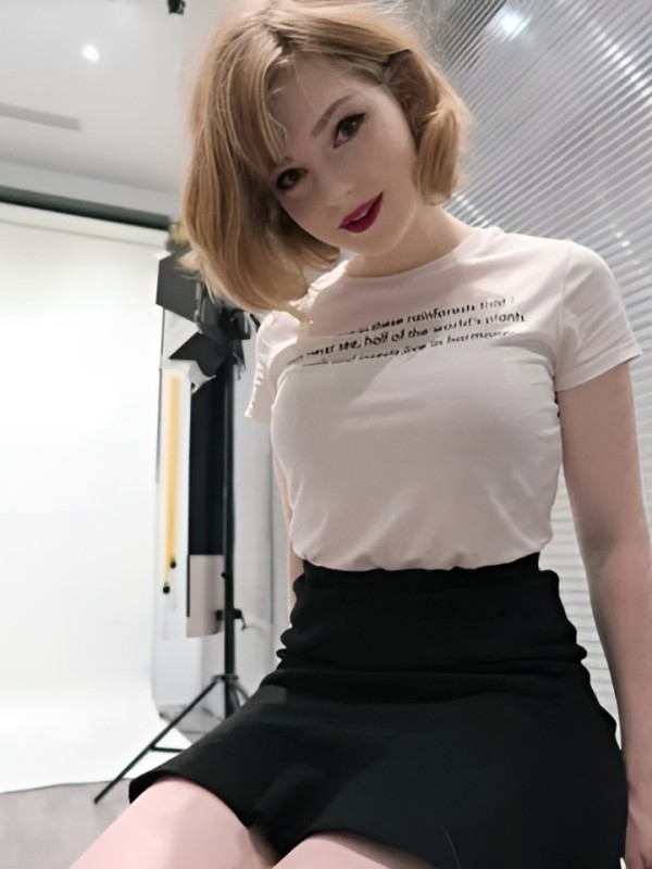 Кристина привлекательная девушка из Керчи цена от 2000 руб