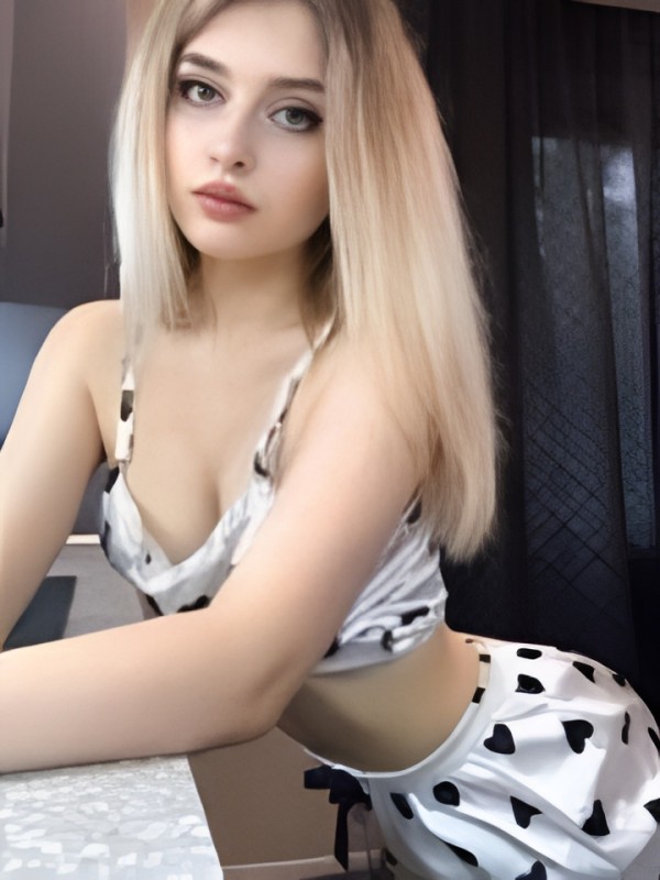 Забава привлекательная девушка из Керчи цена от 2000 руб