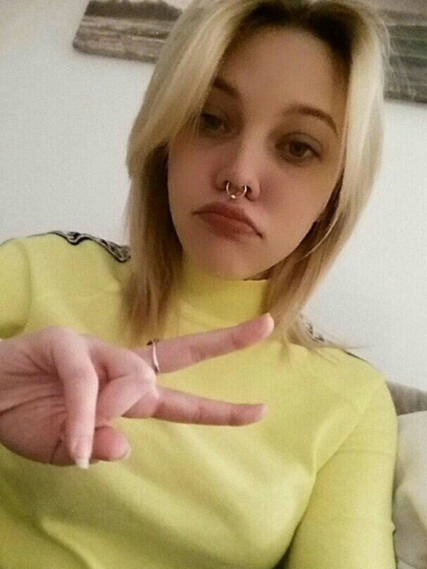 Оля привлекательная девушка из Керчи цена от 3500 руб