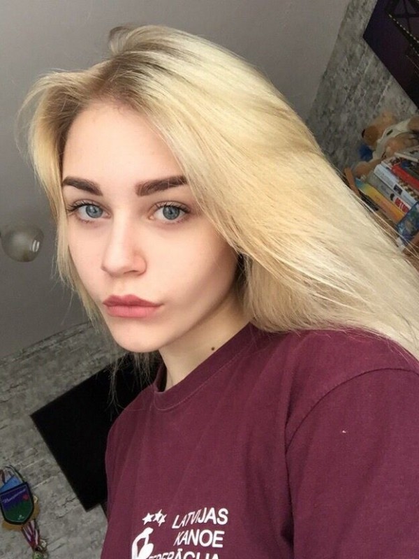 Маша привлекательная девушка из Керчи цена от 10000 руб