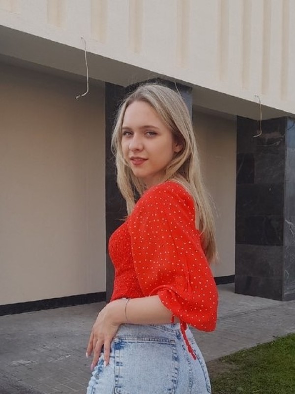 Юлия привлекательная девушка из Керчи цена от 3000 руб