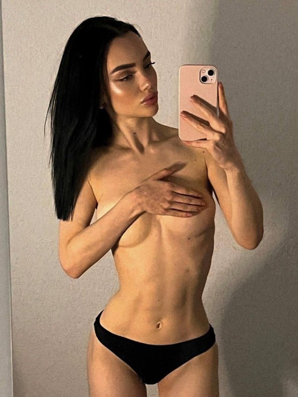 Милана привлекательная девушка из Керчи цена от 3000 руб